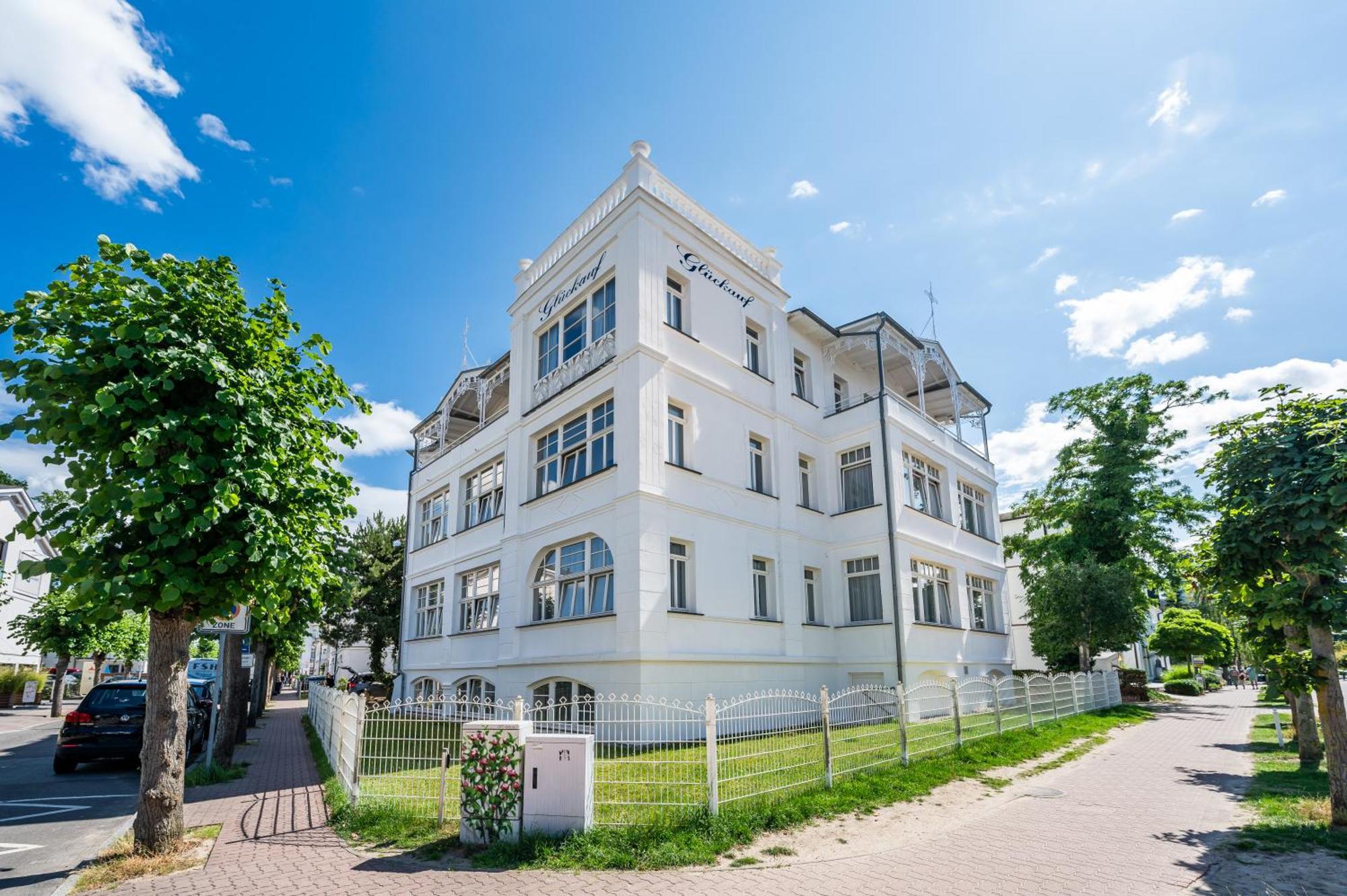 Strandvilla Glueckauf Остзебад Бинц Экстерьер фото